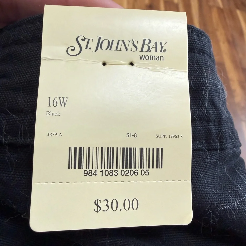 Women's St John’s Bay Black Casual Shorts - Picture 5 of 5